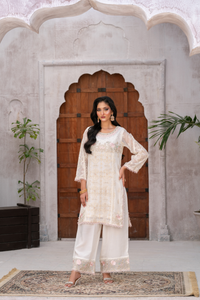 IVORY BLOOM ELEGANCE