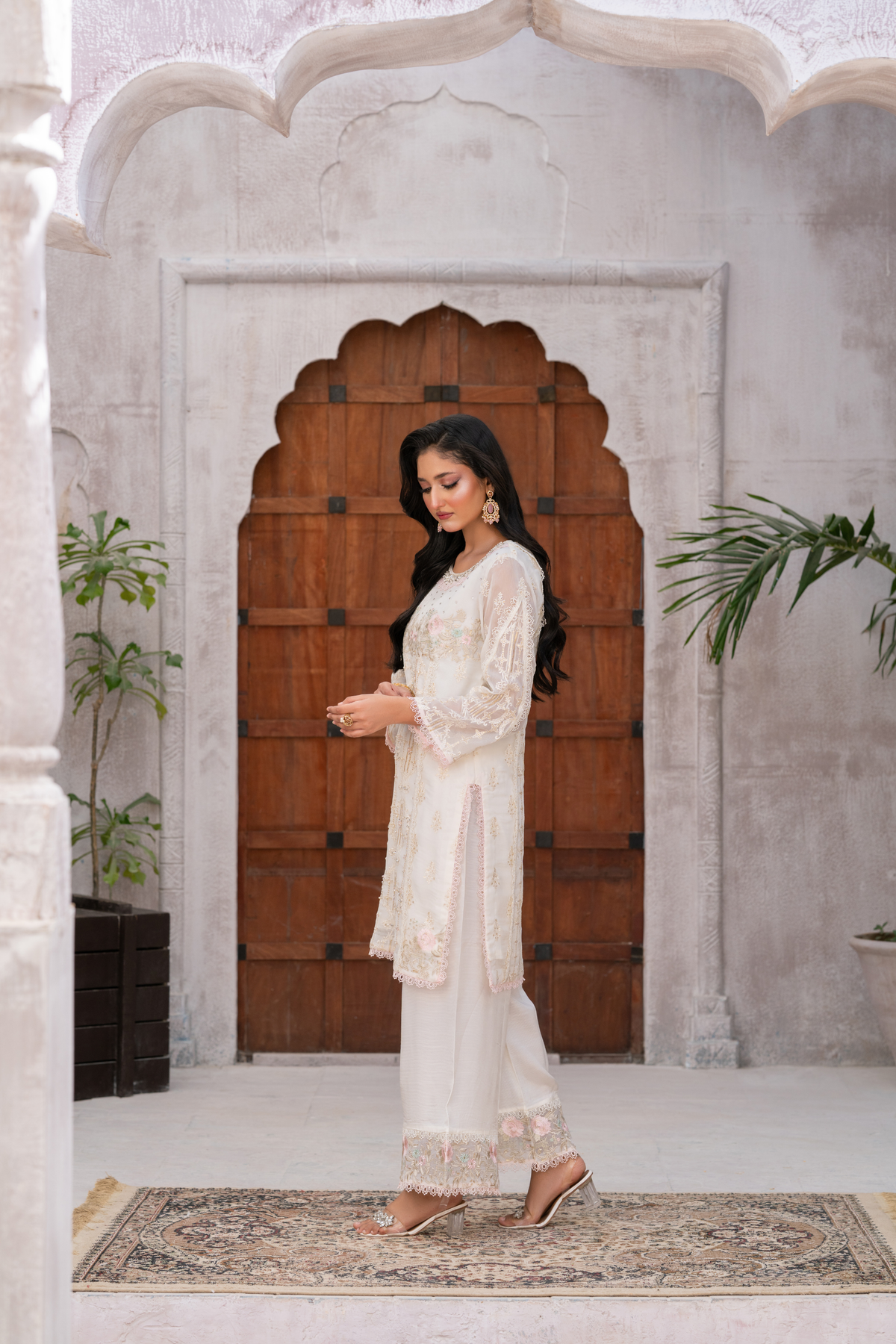 IVORY BLOOM ELEGANCE