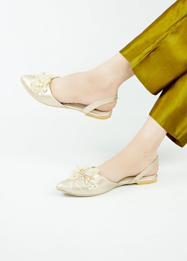 PEARLY PUMPS